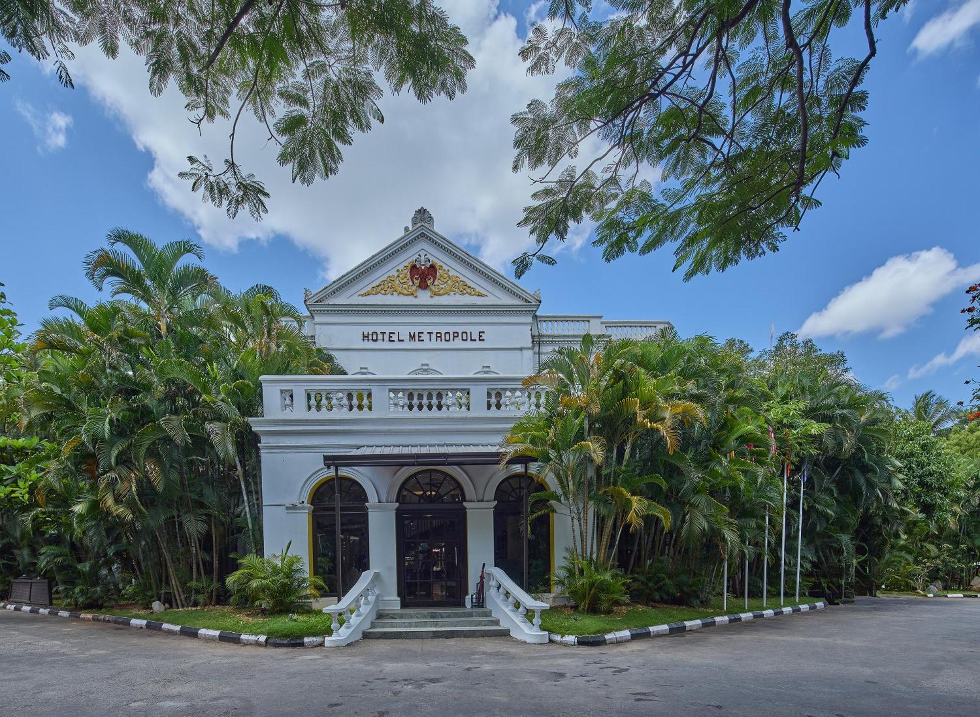 Royal Orchid Metropole Mysore Exterior foto